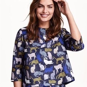 H&M- Multicolor Cats Print Woven Textured Crop Top